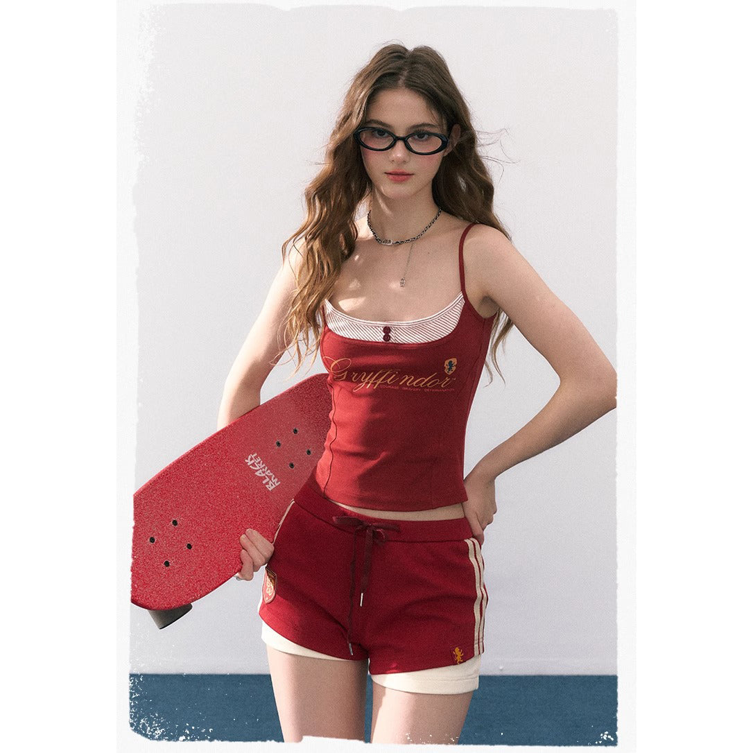 魔法学校の刺繍ストライプシャツとキャミソール