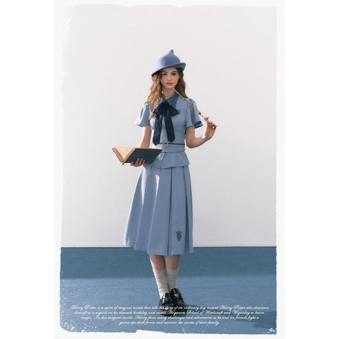 魔法学校の刺繍トップスとコルセットと刺繍プリーツスカート