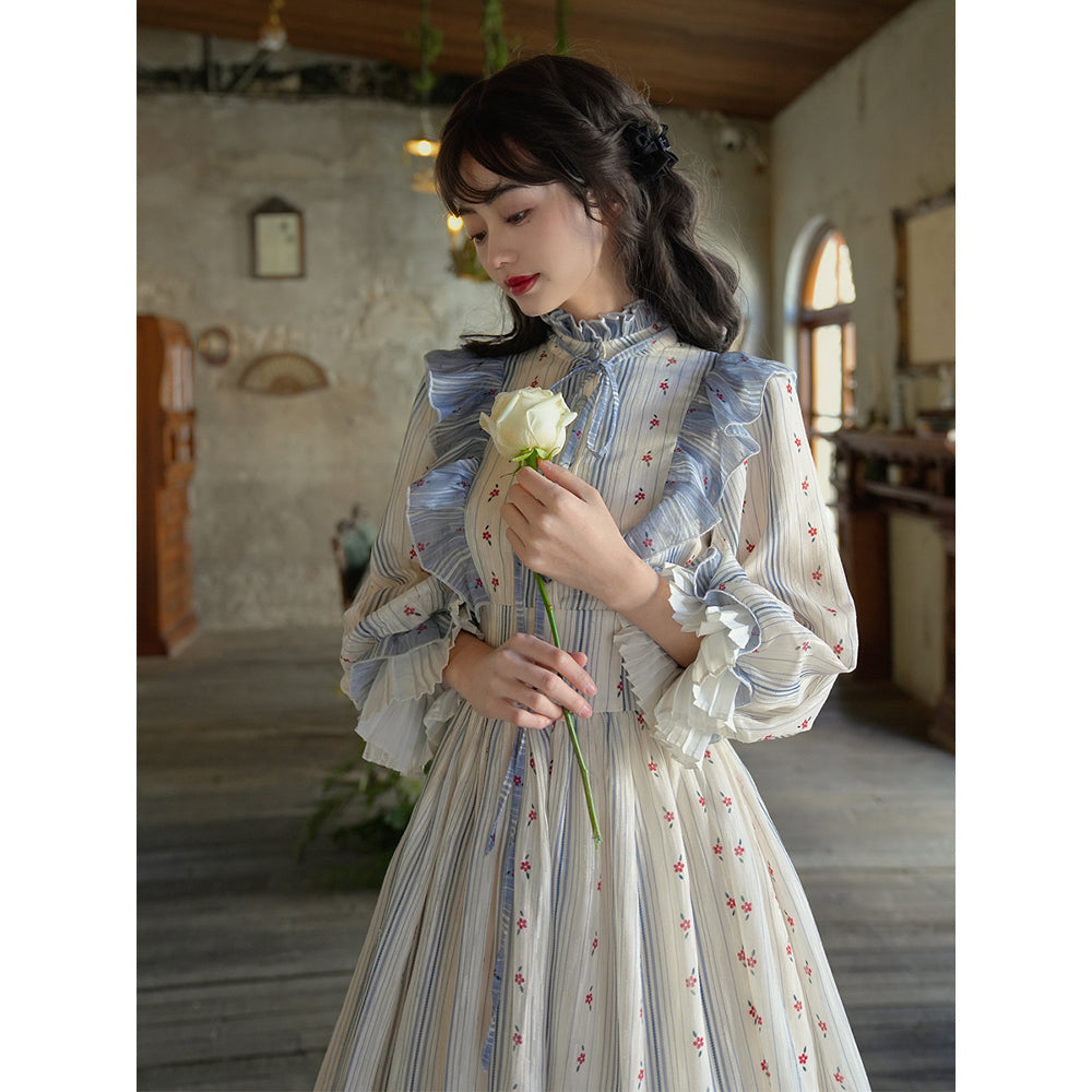 鈴蘭の花のお嬢様のワンピース