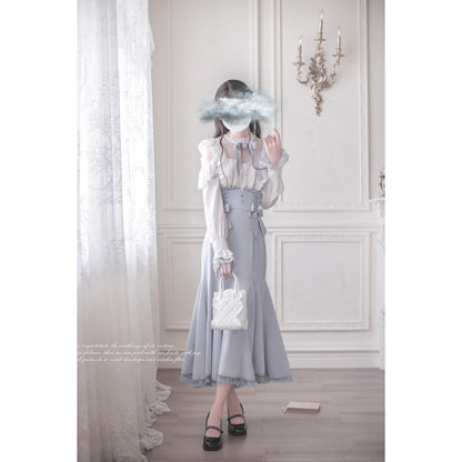 水色の令嬢のフリルトップスとコルセットスカート