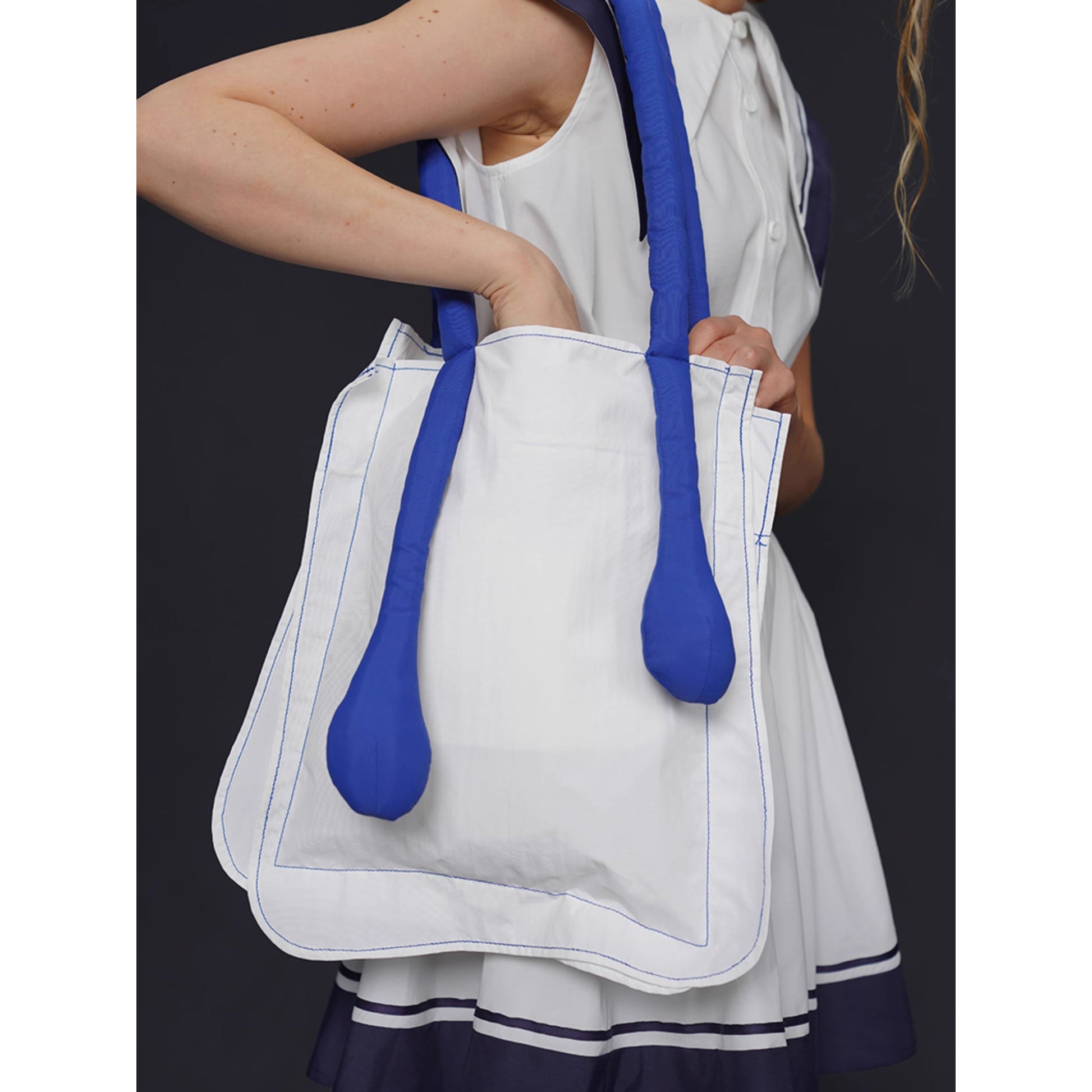 船乗り少女のトートバッグ