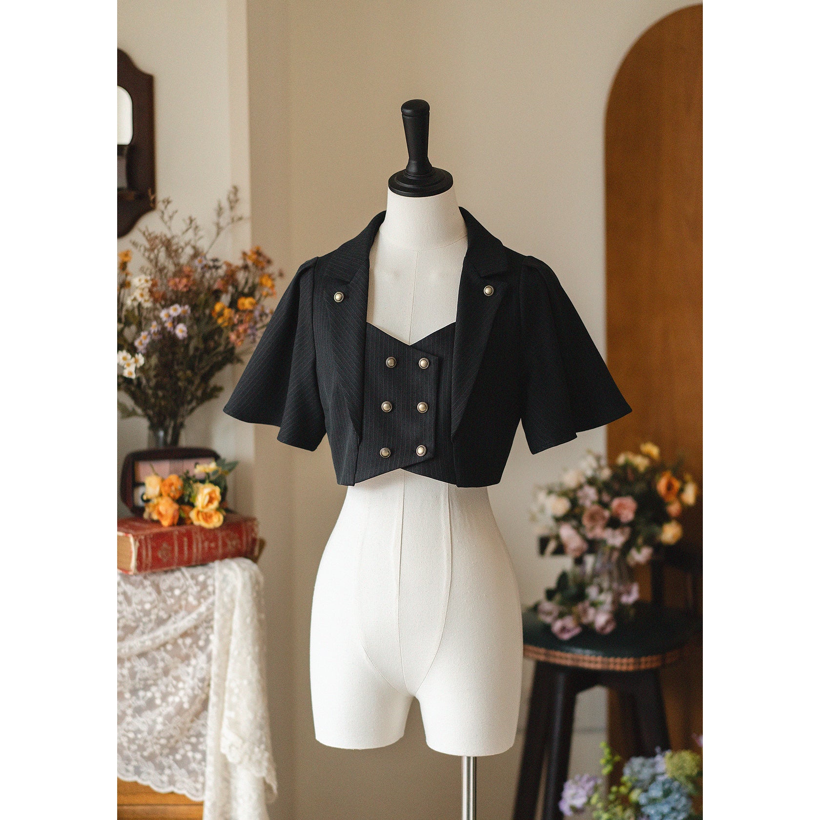 英国のお嬢様のショートジャケットとコルセットスカート - Black