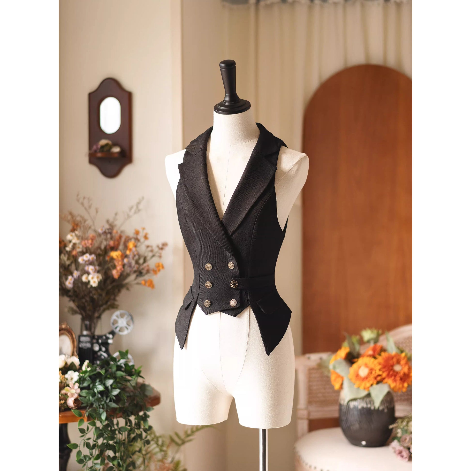英国のお嬢様のテーラードベスト