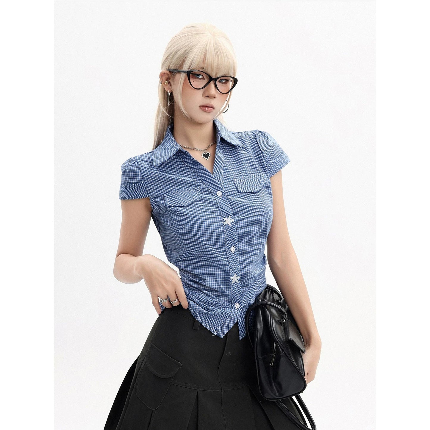 青藍の格子柄シャツ