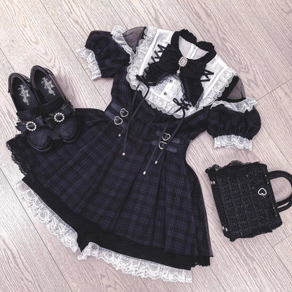 漆黒の堕天使の刺繍フリルワンピース