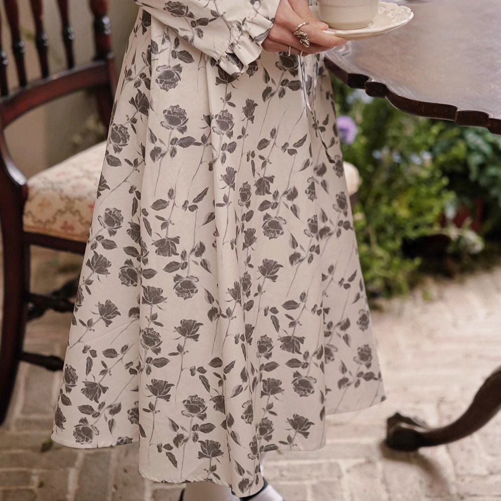However Japanese style French rose print skirt