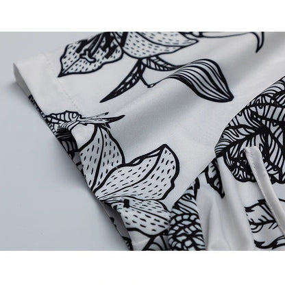 百合の花の線画ショートシャツ