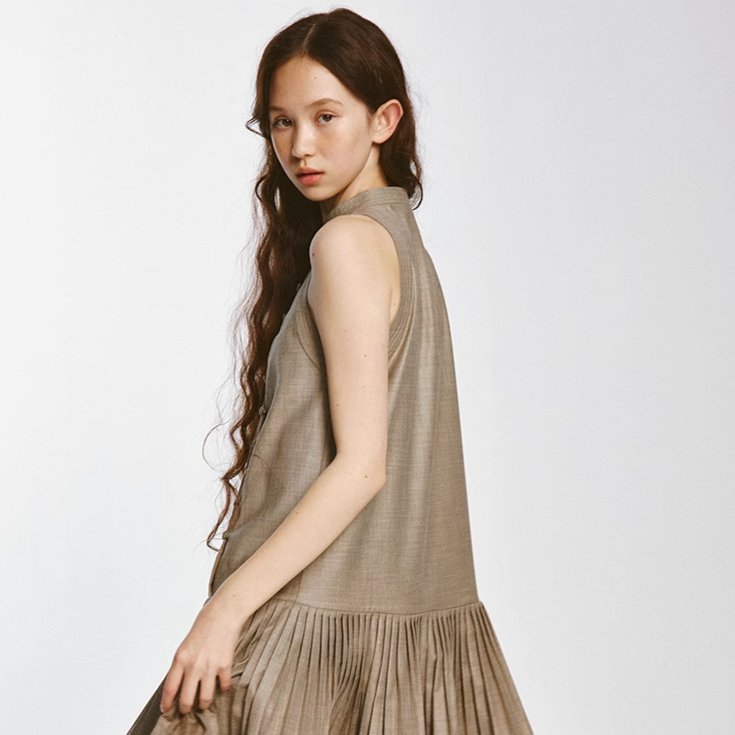 Stand collar Chinese button down pleated vest dress