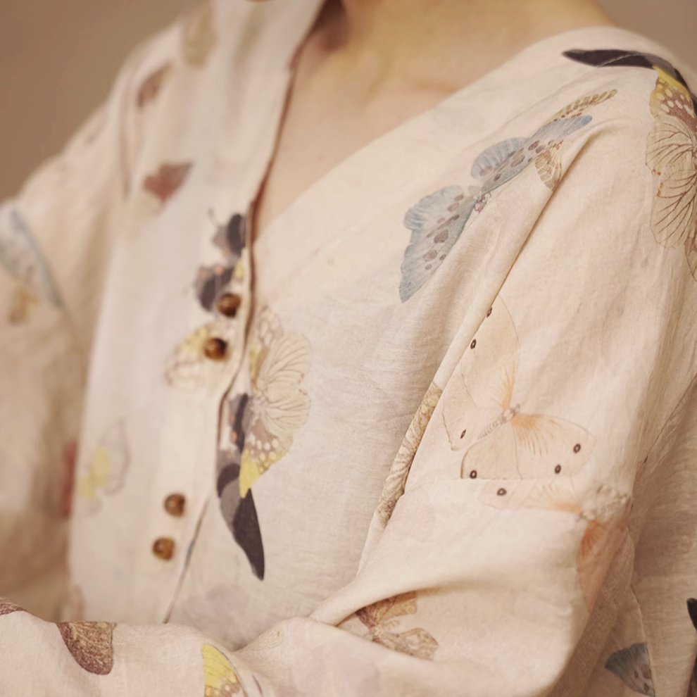 V-neck butterfly print shirt wide-sleeved short coat