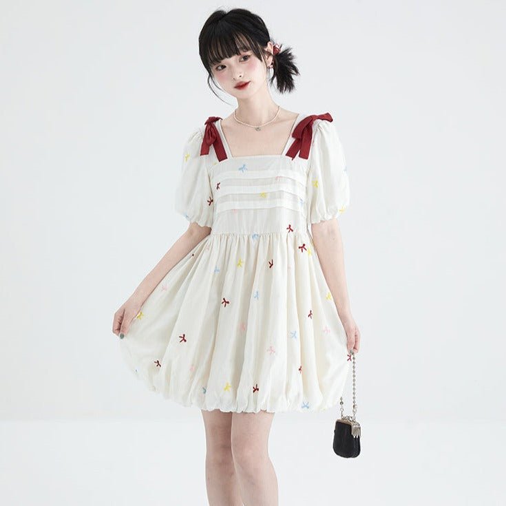 Well-tailored bow embroidered square neck Tencel dress