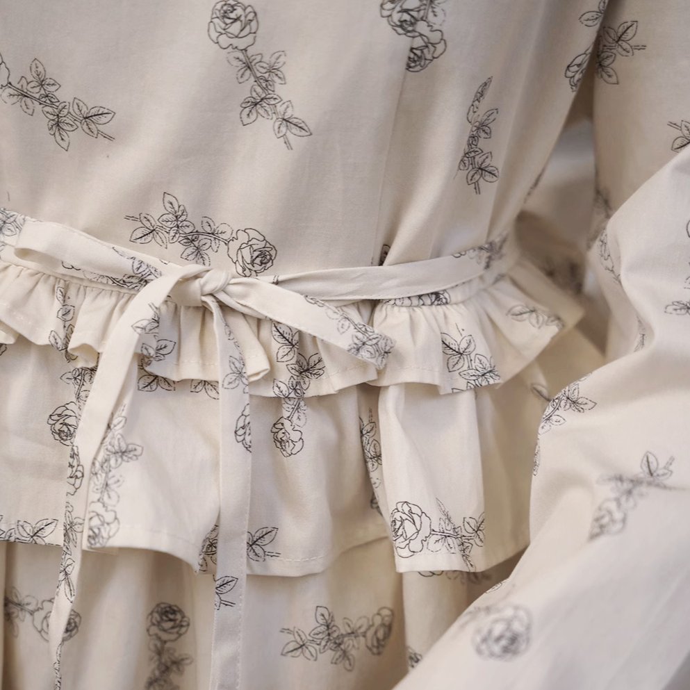 Yet Japanese style cream rose print skirt