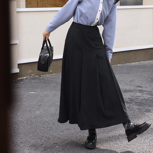 black lady long pleated skirt