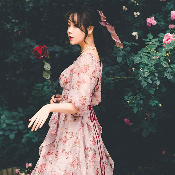梅花色の花柄コルセットワンピース