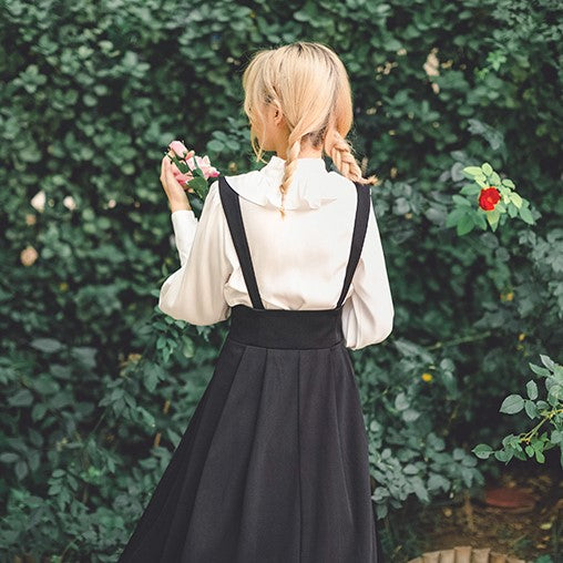 黒の貴婦人ストラップスカート
