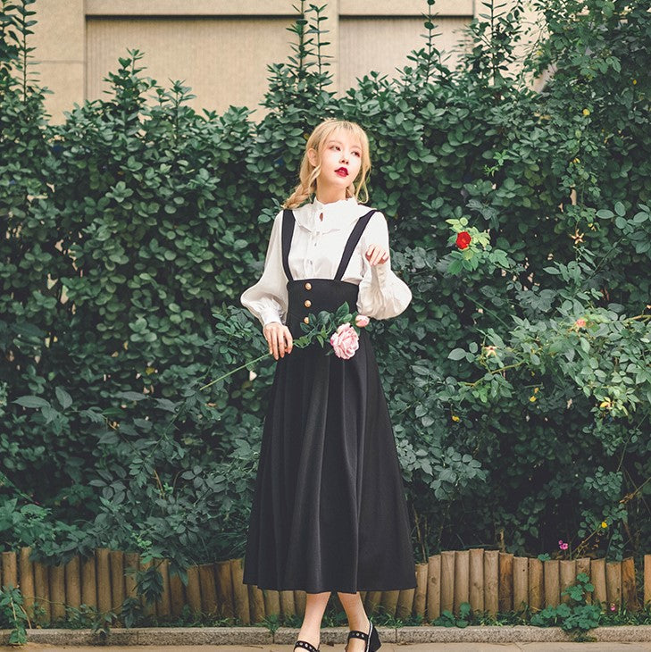 黒の貴婦人ストラップスカート