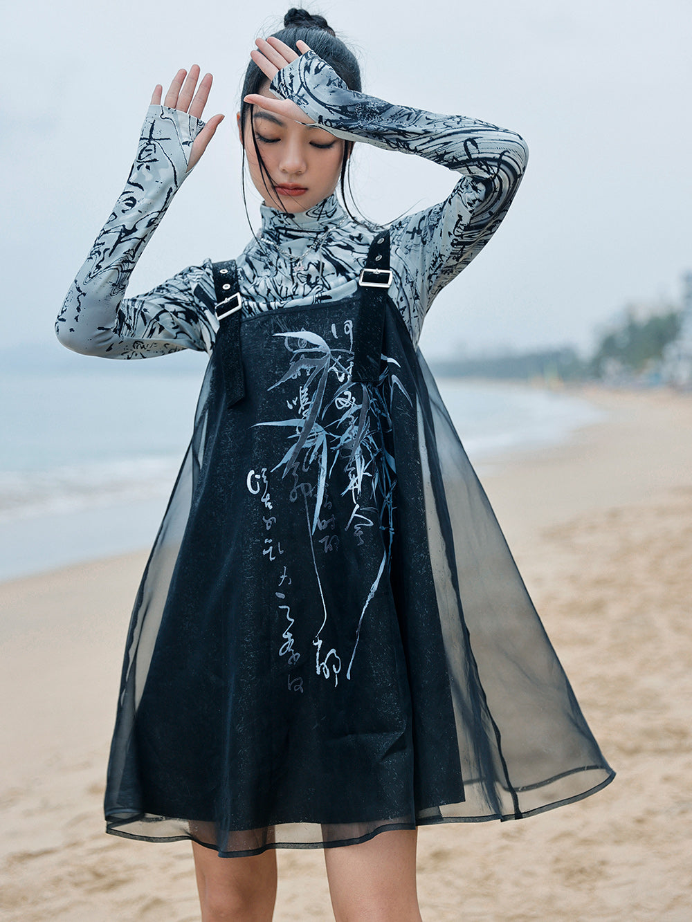 月影の竹林柄チャイナジャンパースカート