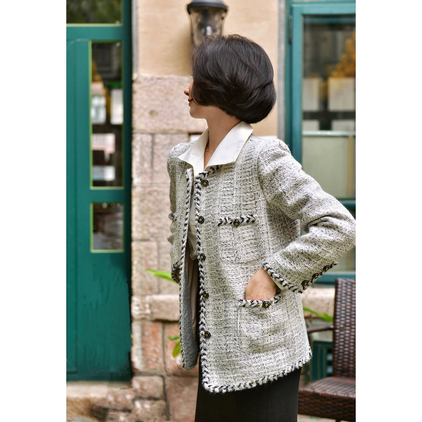 Countess' elegant tweed jacket – remulia