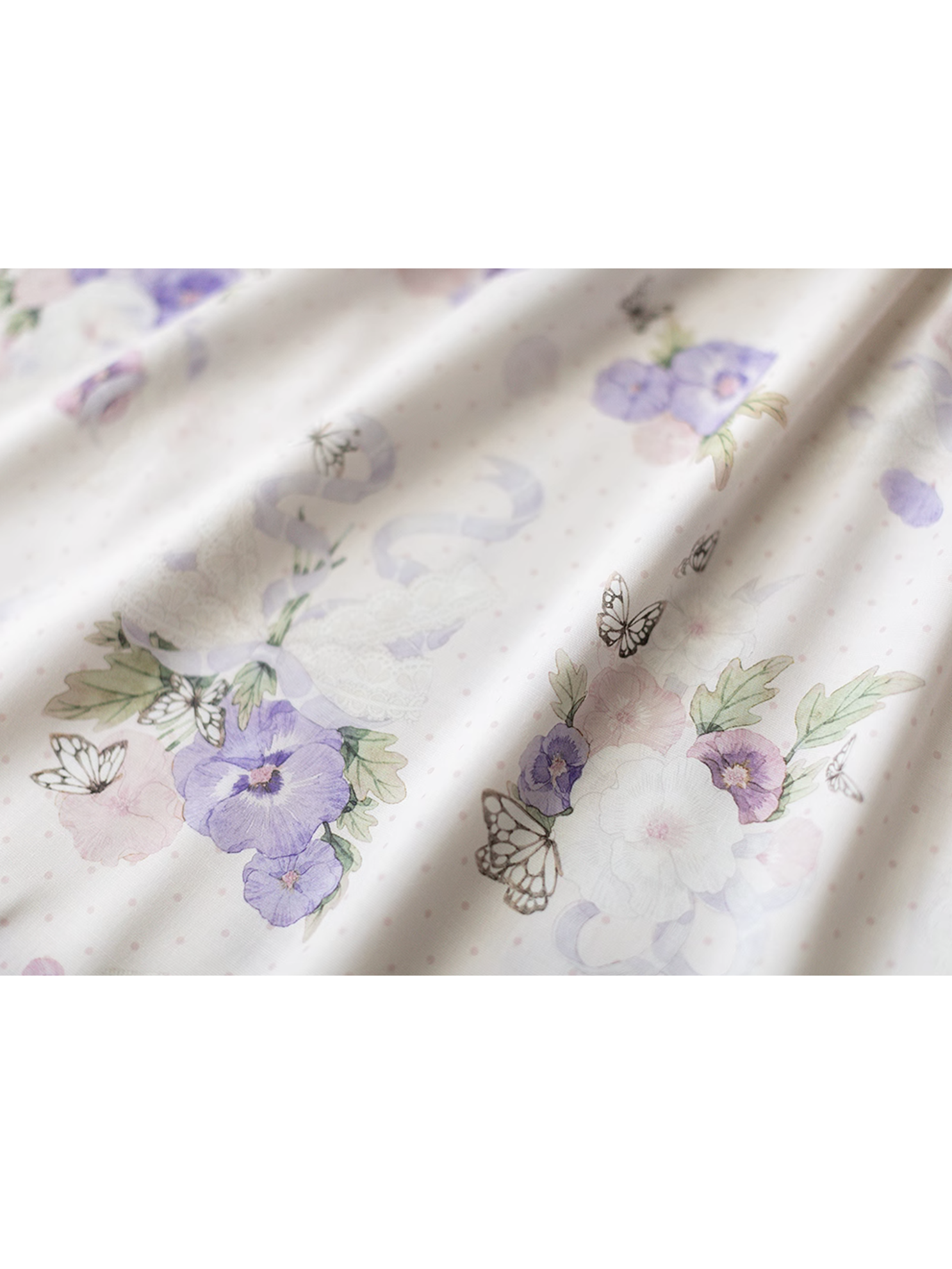 三色菫と蝶々の水彩画クラシカルジャンパースカート（アイボリー）