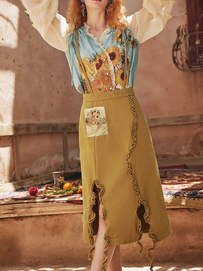 花瓶の向日葵と馬の石膏像のストラップスカート