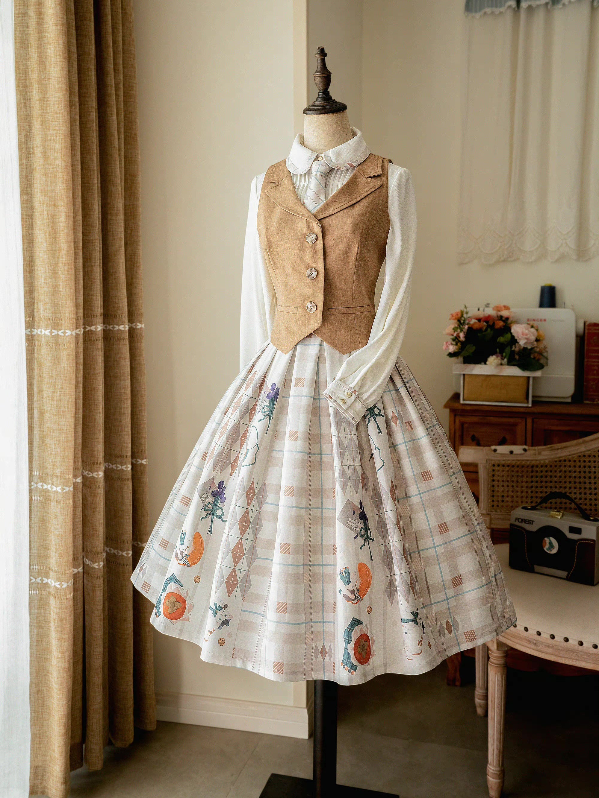 Bouquet Plaid Strap Skirt / Vest / Pleated Blouse