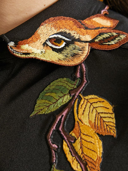 深林小鹿の刺繍ブラウス