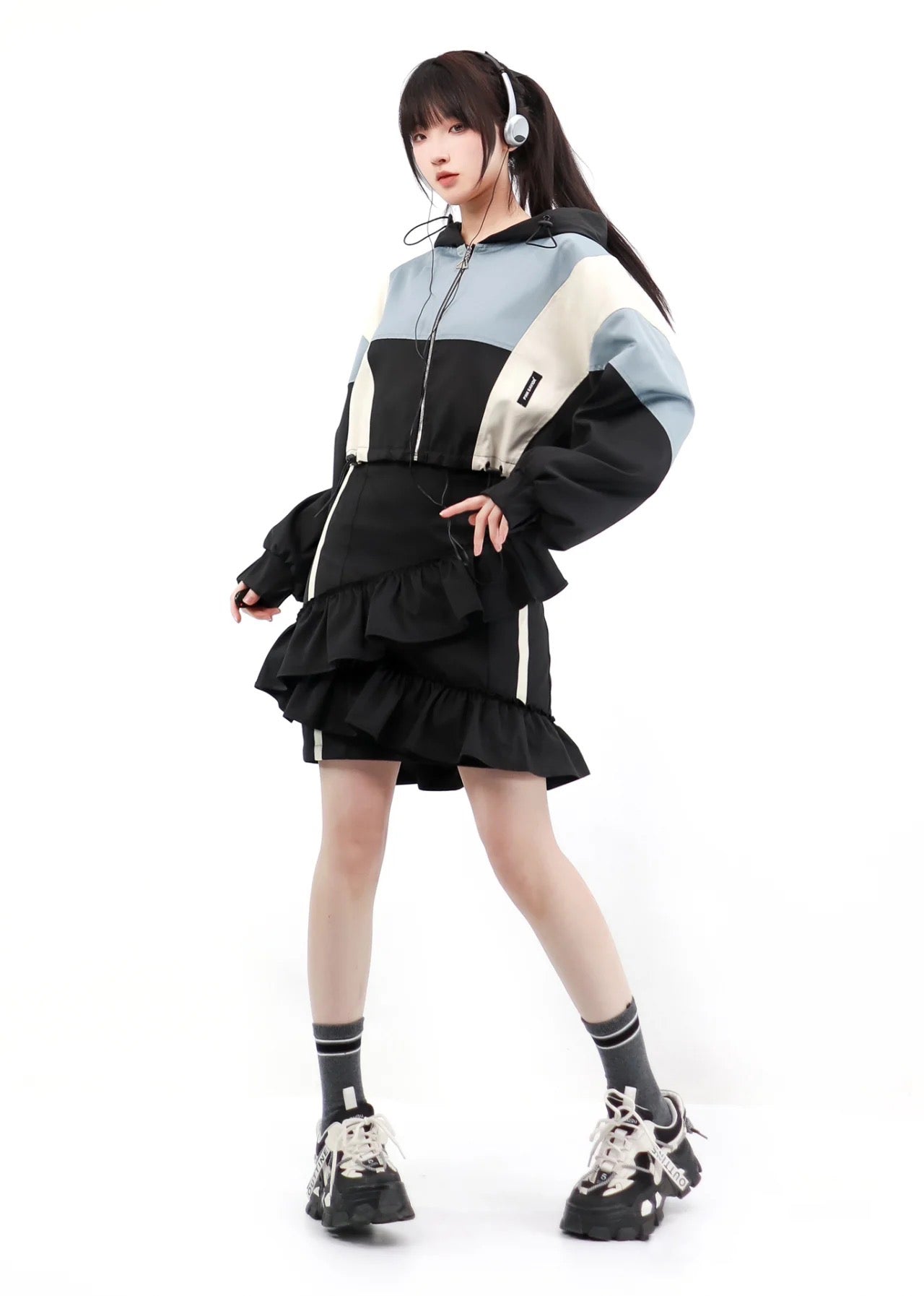 Sporty Mountain Jacket and Casual Half Pants and Half Skirt