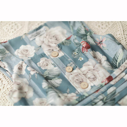 白薔薇と苺の水彩画ジャンパースカートとハイネックリボンブラウス