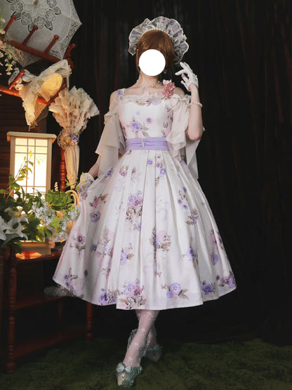 藤紫の花と白蝶ワンピースとジャンパースカート