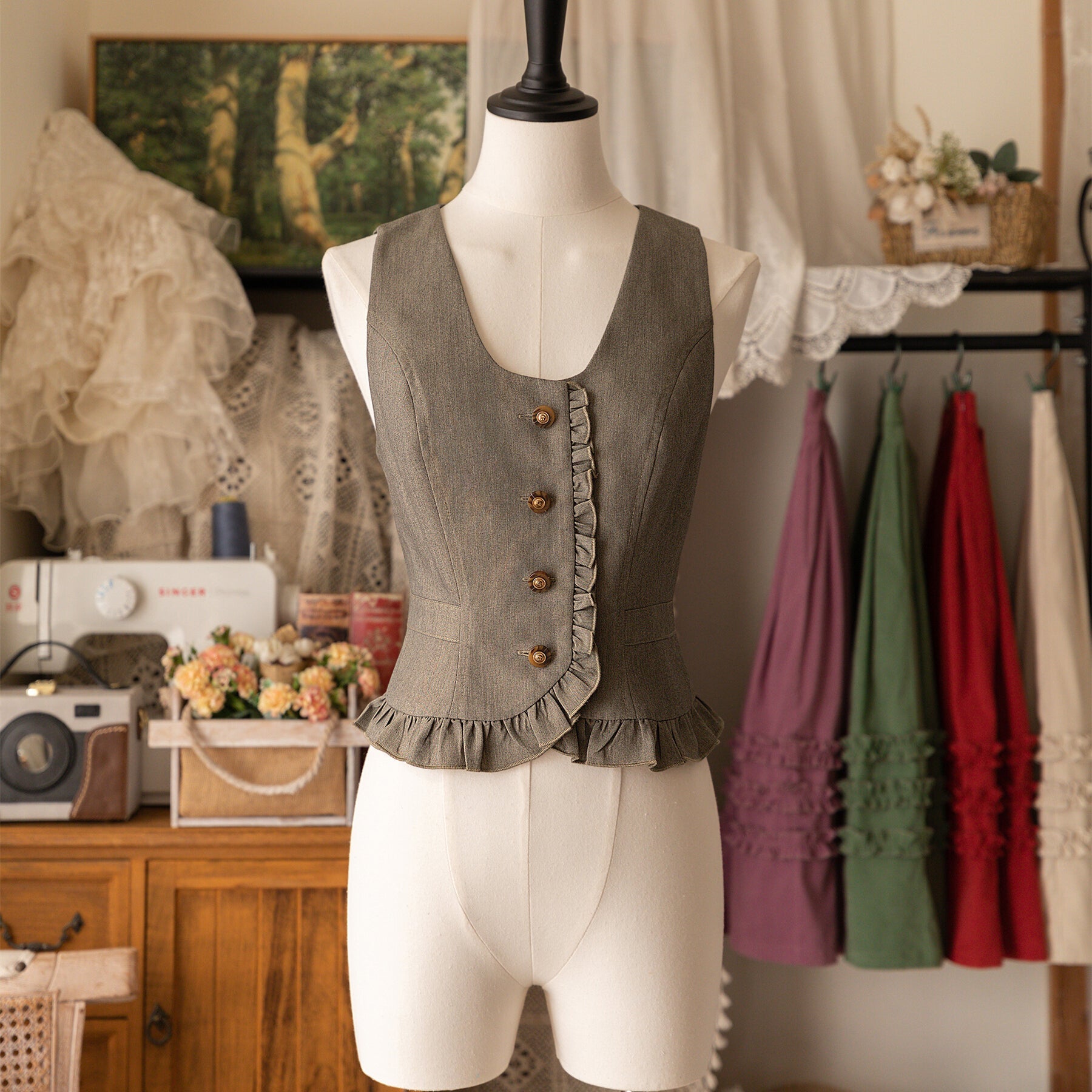 British lady frilly vest – remulia