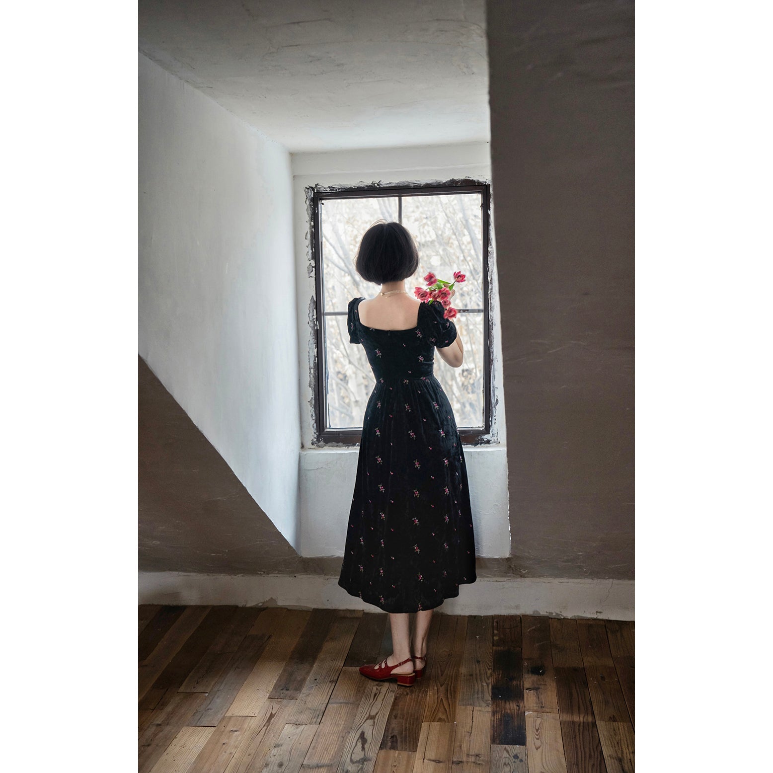 Dark night flower embroidery corset dress Dark night flower embroidery corset dress