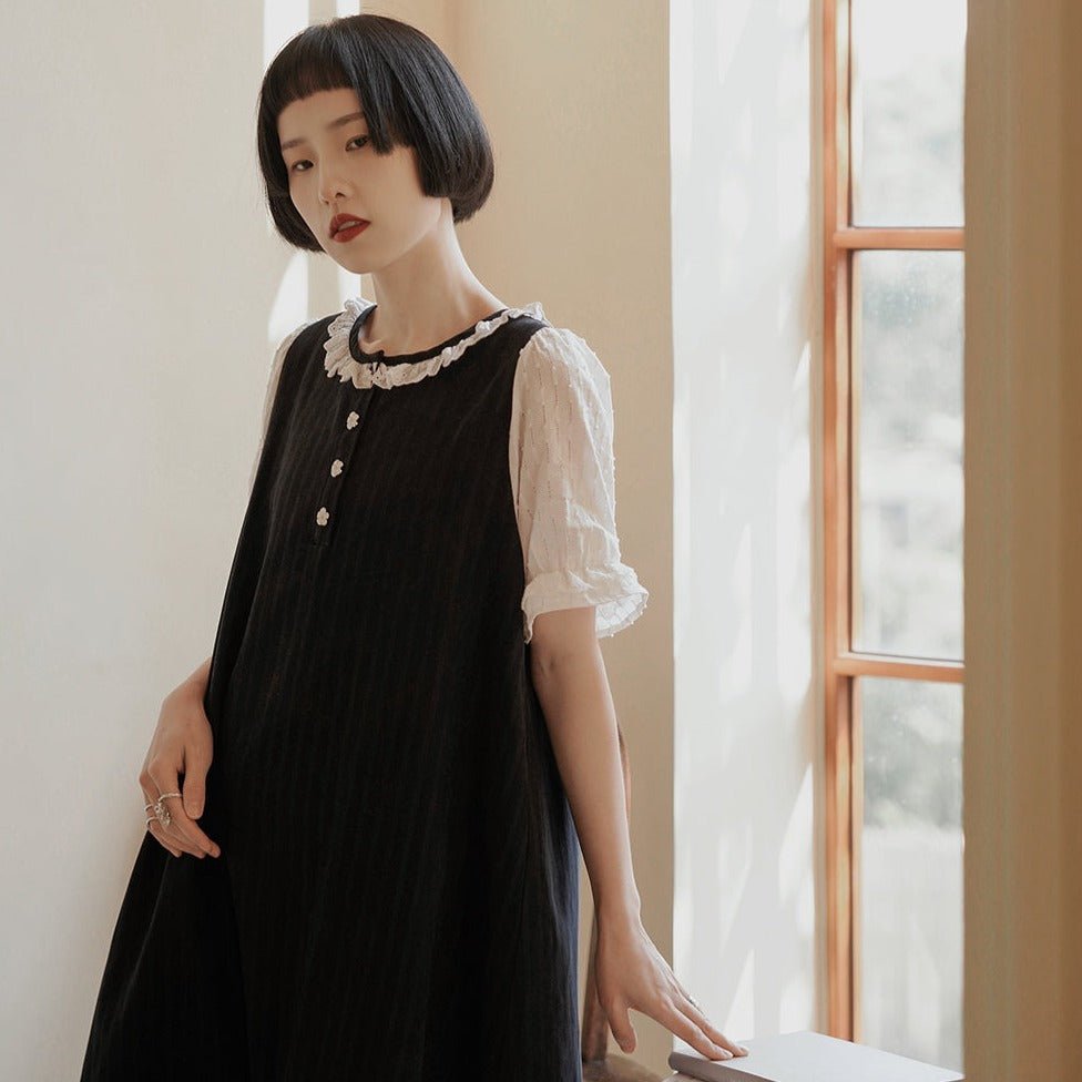 literary retro girl lace round neck black dress