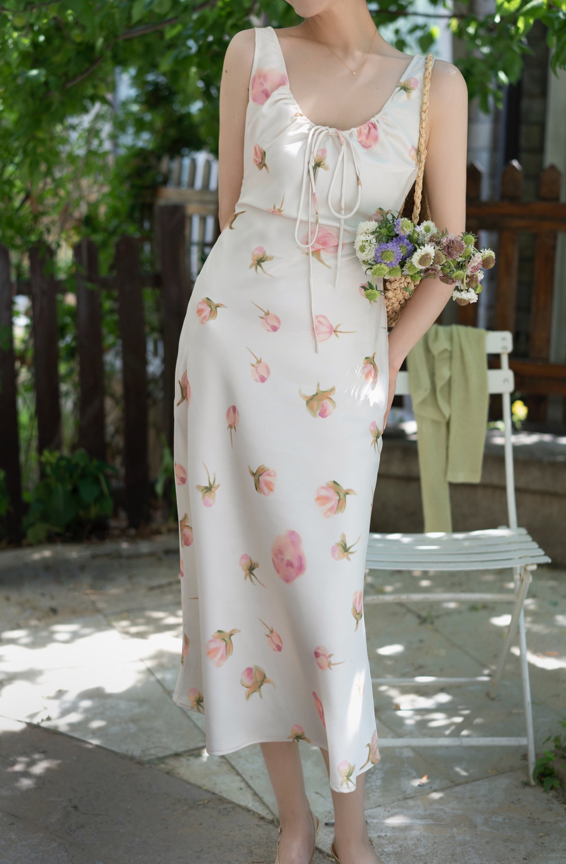 Light pink rose bud sleeveless long dress remulia Light pink rose bud sleeveless long dress remulia