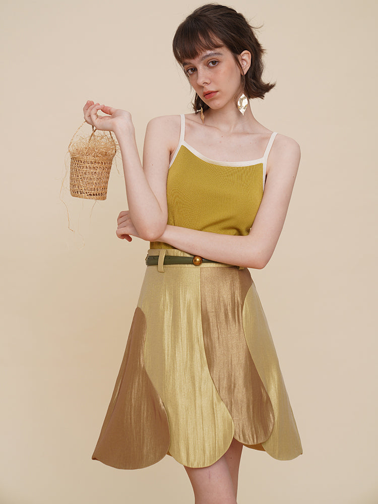 金色の木の葉のハーフスカート