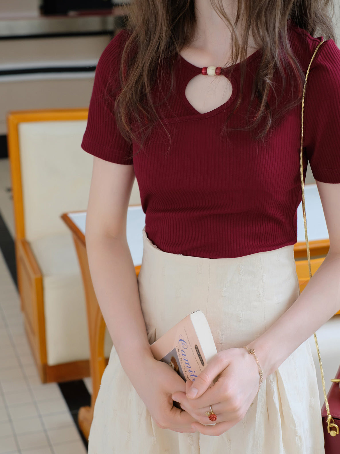 鍵盤色の刺繍ハイウエストスカート