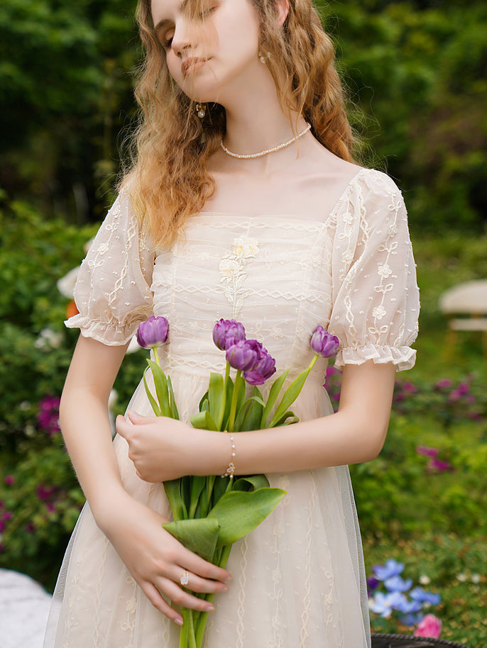 王妃の花刺繍フレンチワンピース