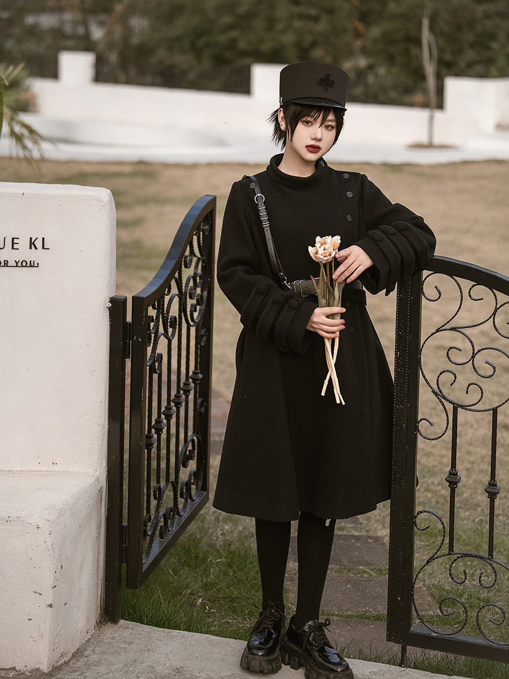 black knight's black middle coat – remulia