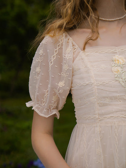 王妃の花刺繍フレンチワンピース