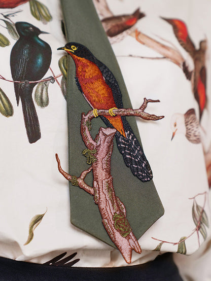 枝に遊ぶ小鳥の刺繍ネクタイ