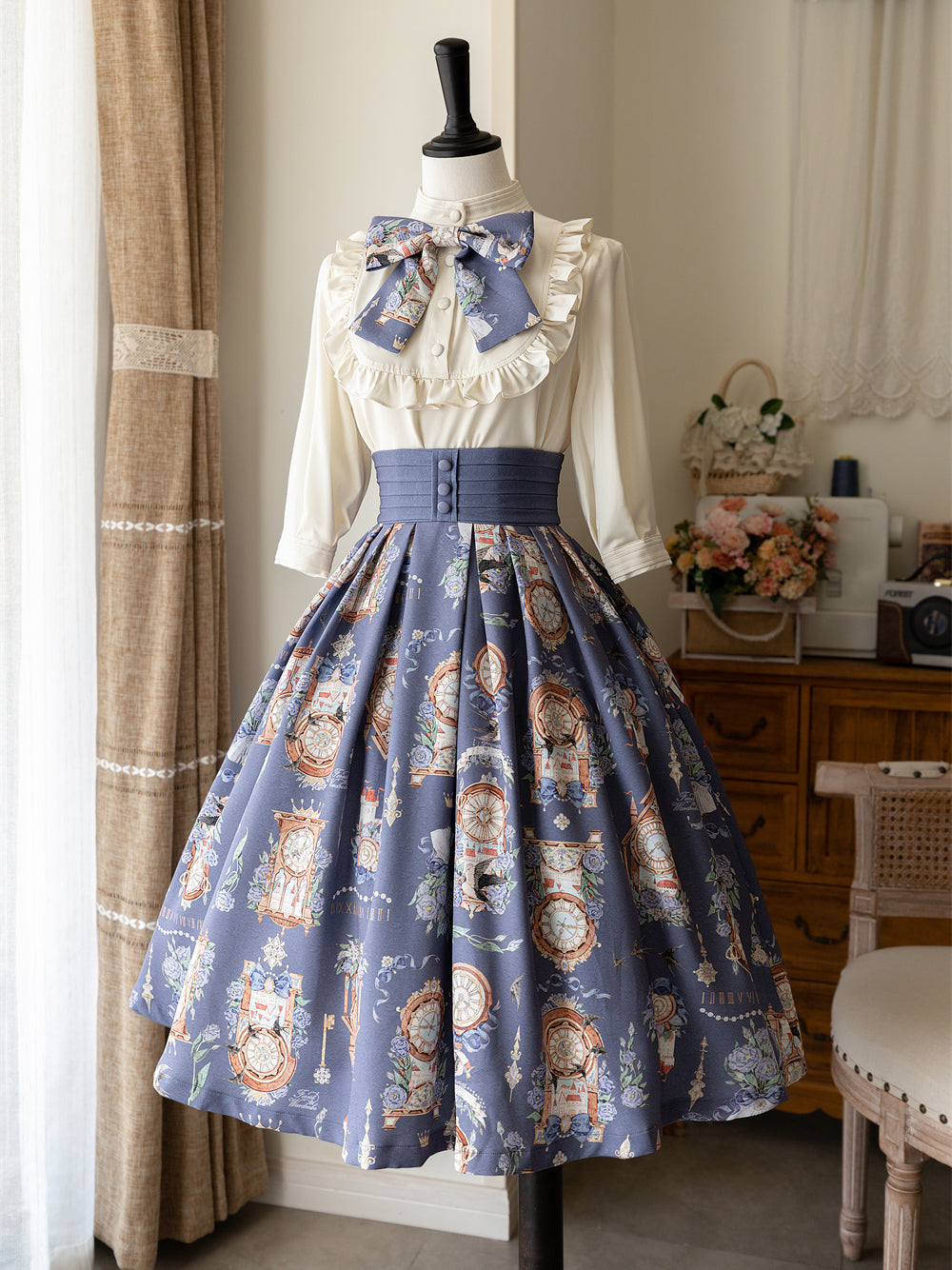Western clock corset skirt and high neck ribbon blouse (Wistalia