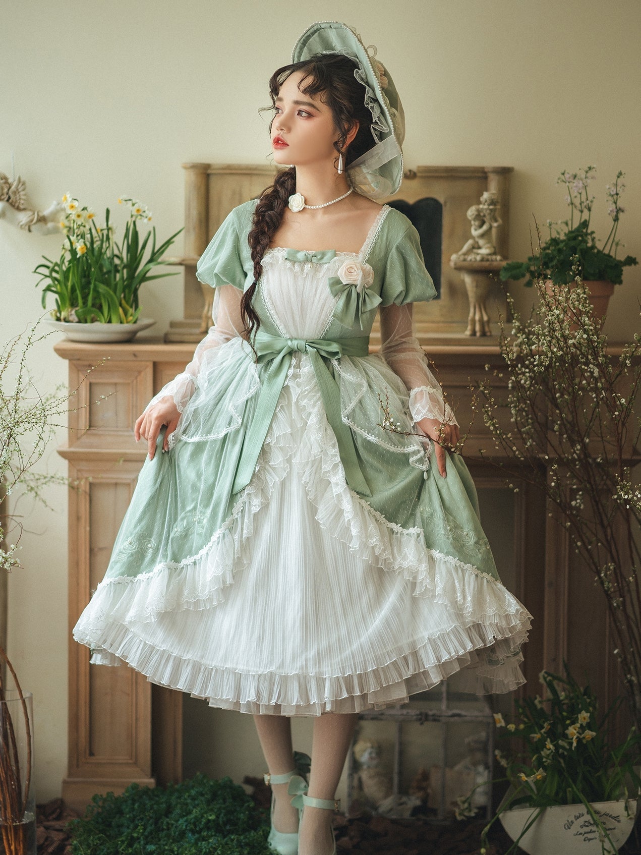 Light green queen lace-up classical dress Light green queen lace-up classical dress