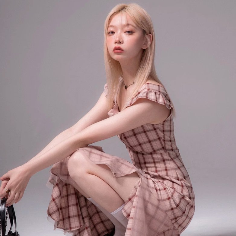 Rose artistic fishtail plaid irregular hem suspender dress