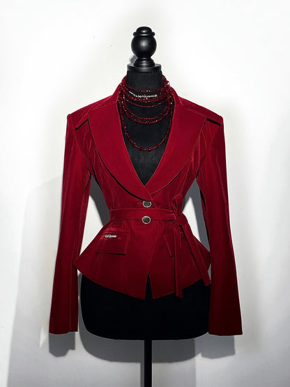 深紅の貴婦人のベルベットジャケット